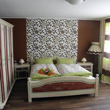 Hotel 4 Jahreszeiten Mit Restaurant ألبشتات المظهر الخارجي الصورة