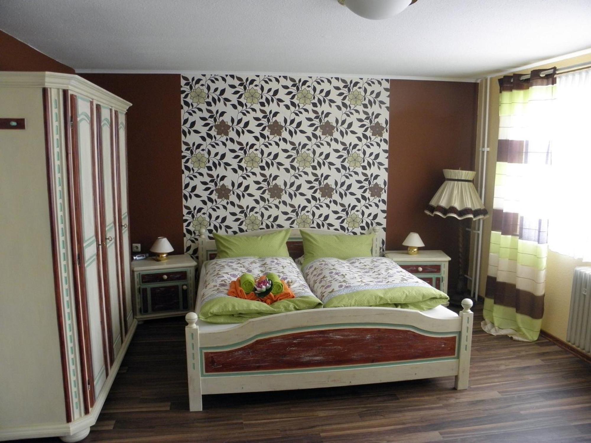 Hotel 4 Jahreszeiten Mit Restaurant ألبشتات المظهر الخارجي الصورة