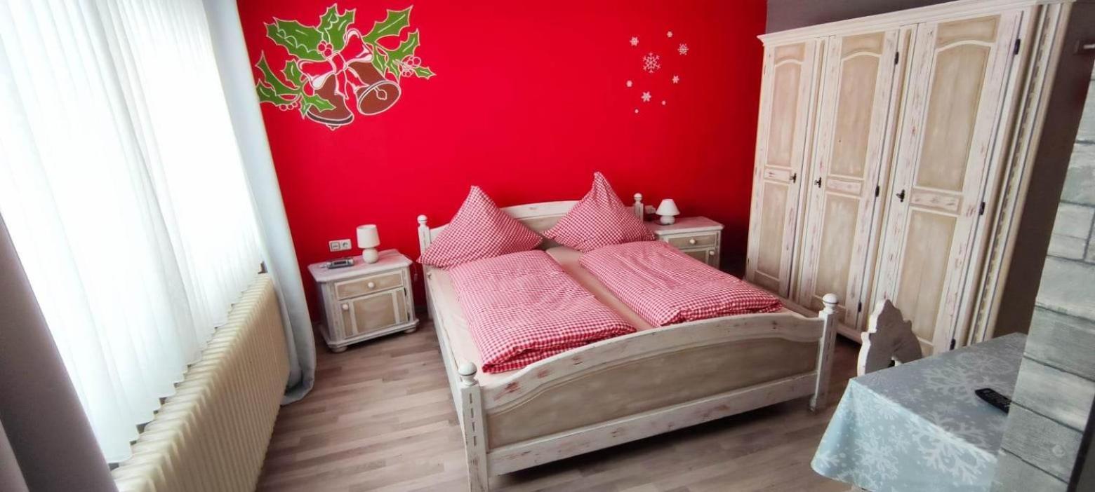 Hotel 4 Jahreszeiten Mit Restaurant ألبشتات المظهر الخارجي الصورة