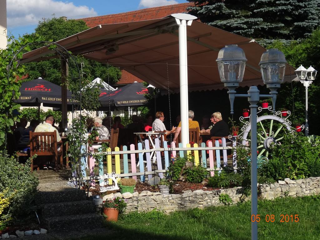 Hotel 4 Jahreszeiten Mit Restaurant ألبشتات المظهر الخارجي الصورة