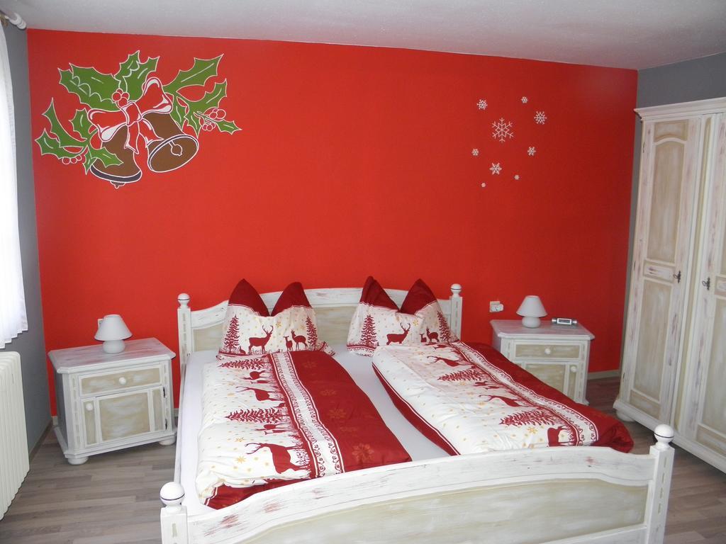Hotel 4 Jahreszeiten Mit Restaurant ألبشتات المظهر الخارجي الصورة