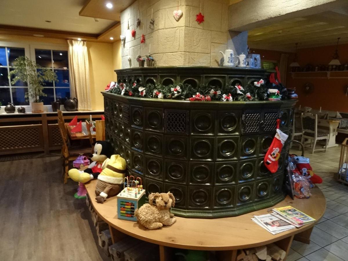 Hotel 4 Jahreszeiten Mit Restaurant ألبشتات المظهر الخارجي الصورة