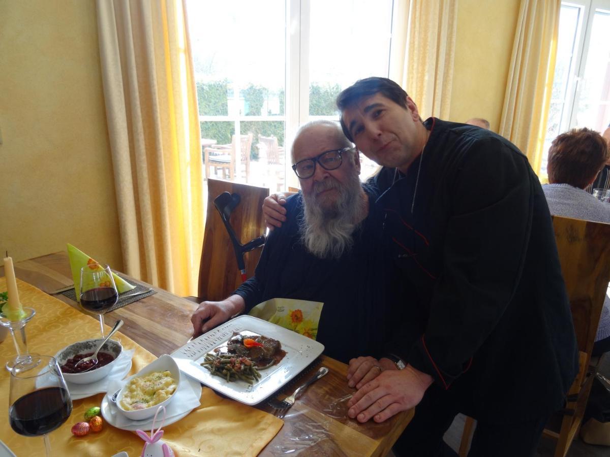 Hotel 4 Jahreszeiten Mit Restaurant ألبشتات المظهر الخارجي الصورة